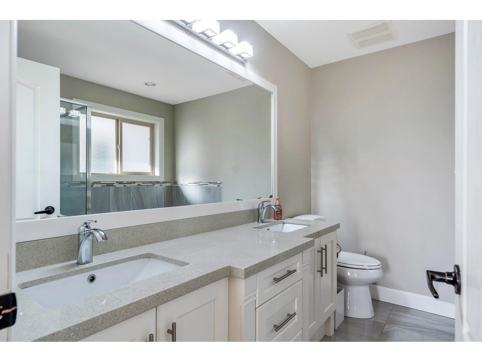 6767 182A STREET, Surrey real estate listing R2984790