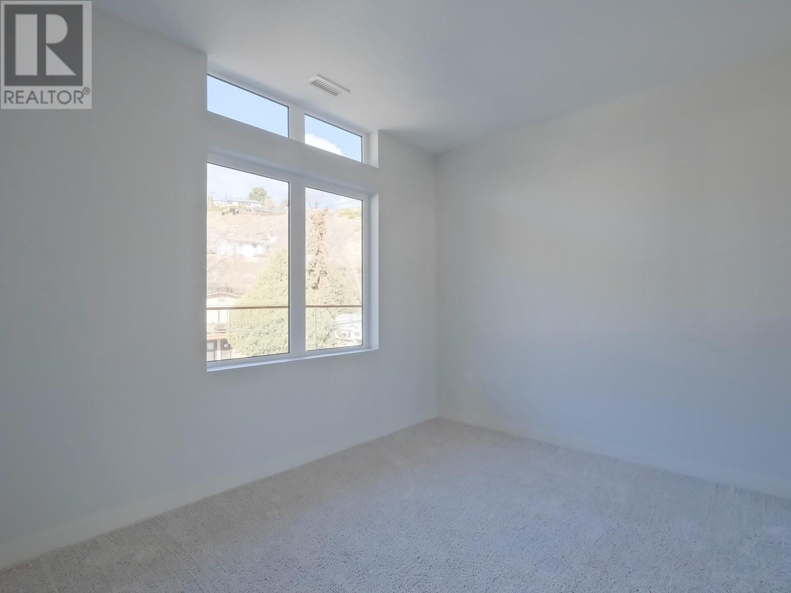 13417 Lakeshore Drive S Unit# 201, Summerland