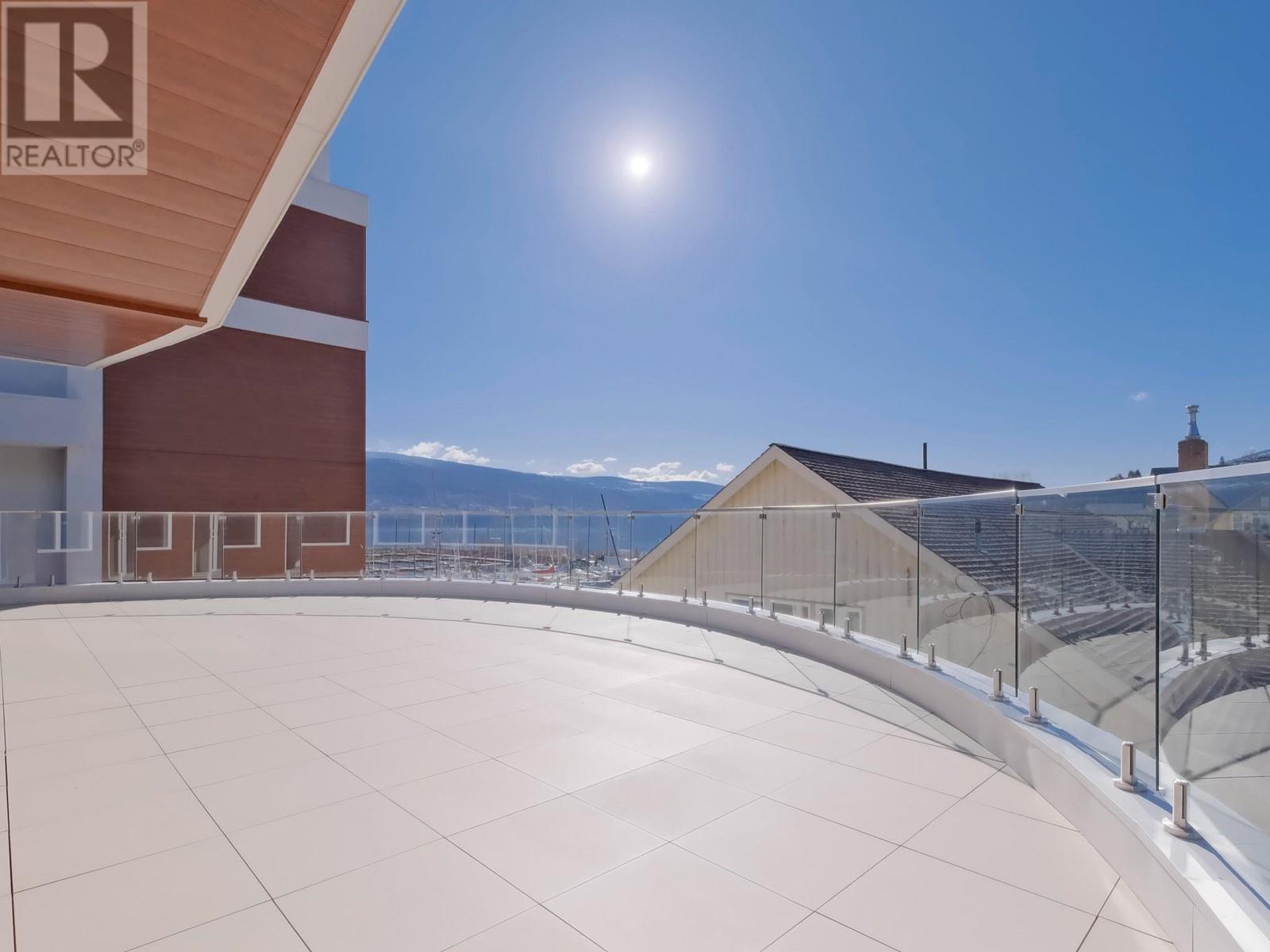 13417 Lakeshore Drive S Unit# 201, Summerland