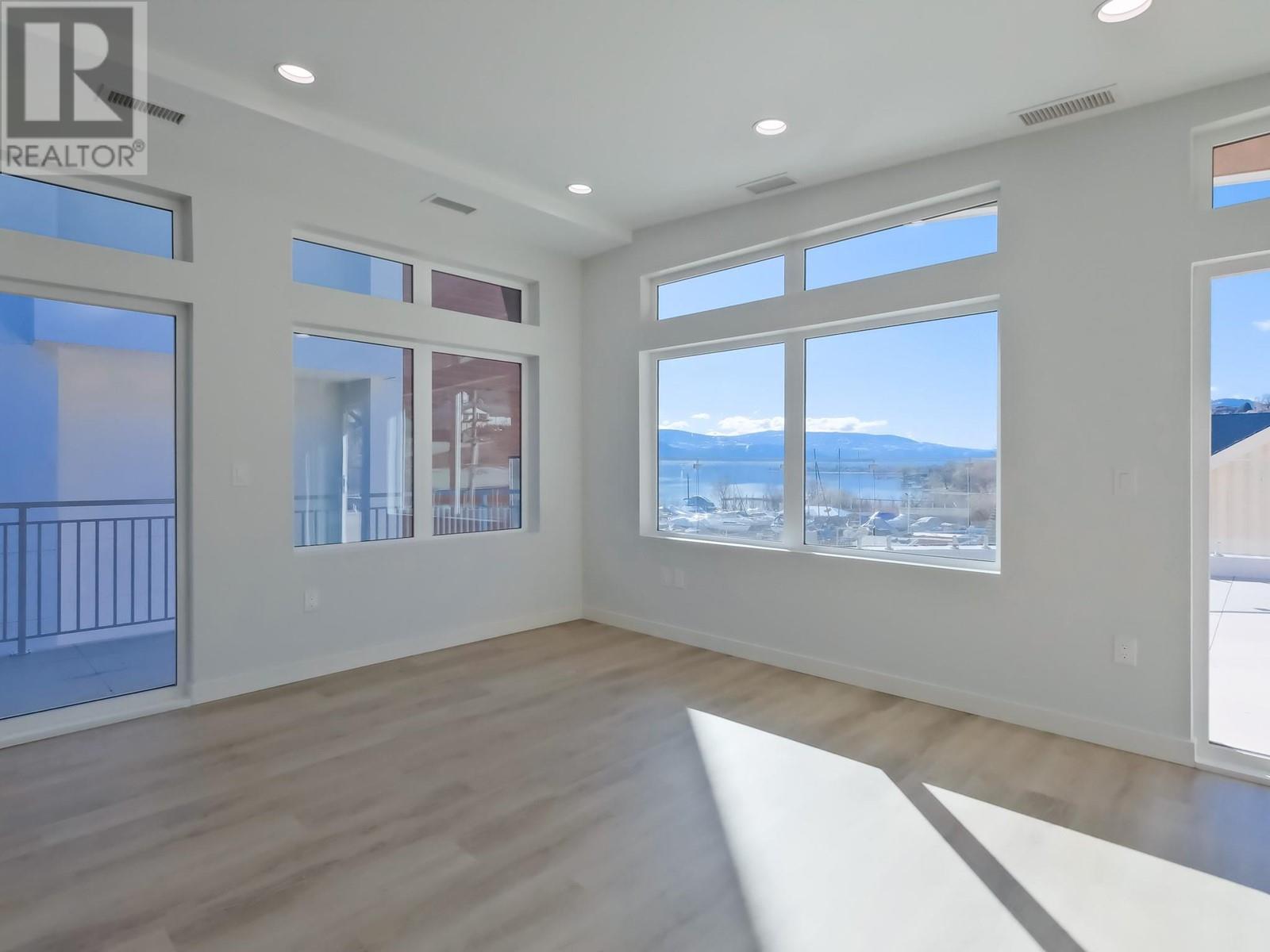13417 Lakeshore Drive S Unit# 201, Summerland