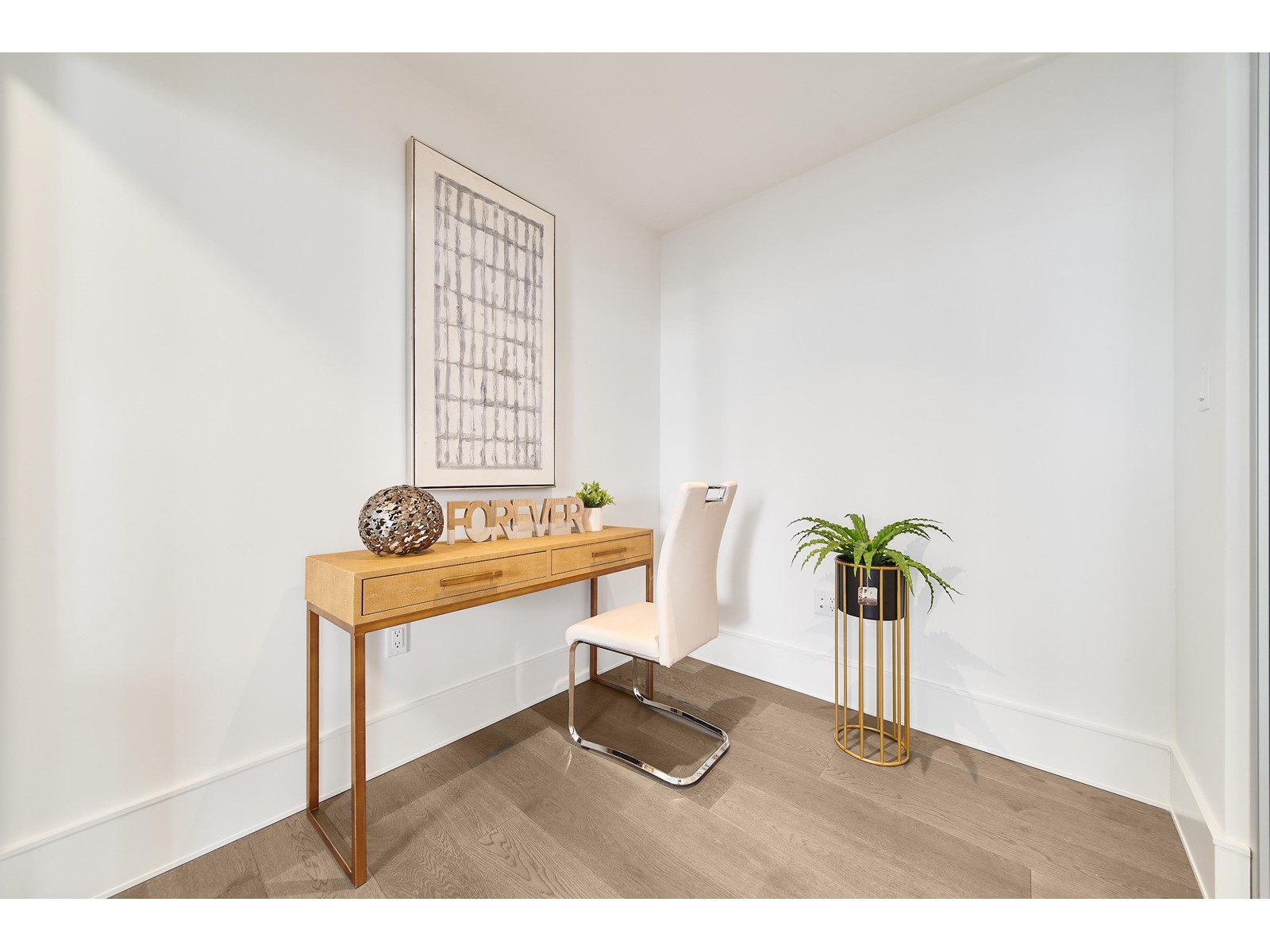 704 1500 MARTIN STREET, White Rock real estate listing R2940190