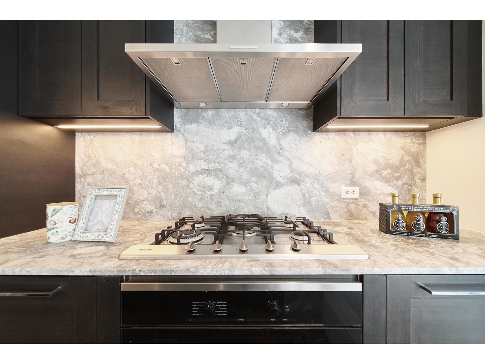 704 1500 MARTIN STREET, White Rock real estate listing R2940190