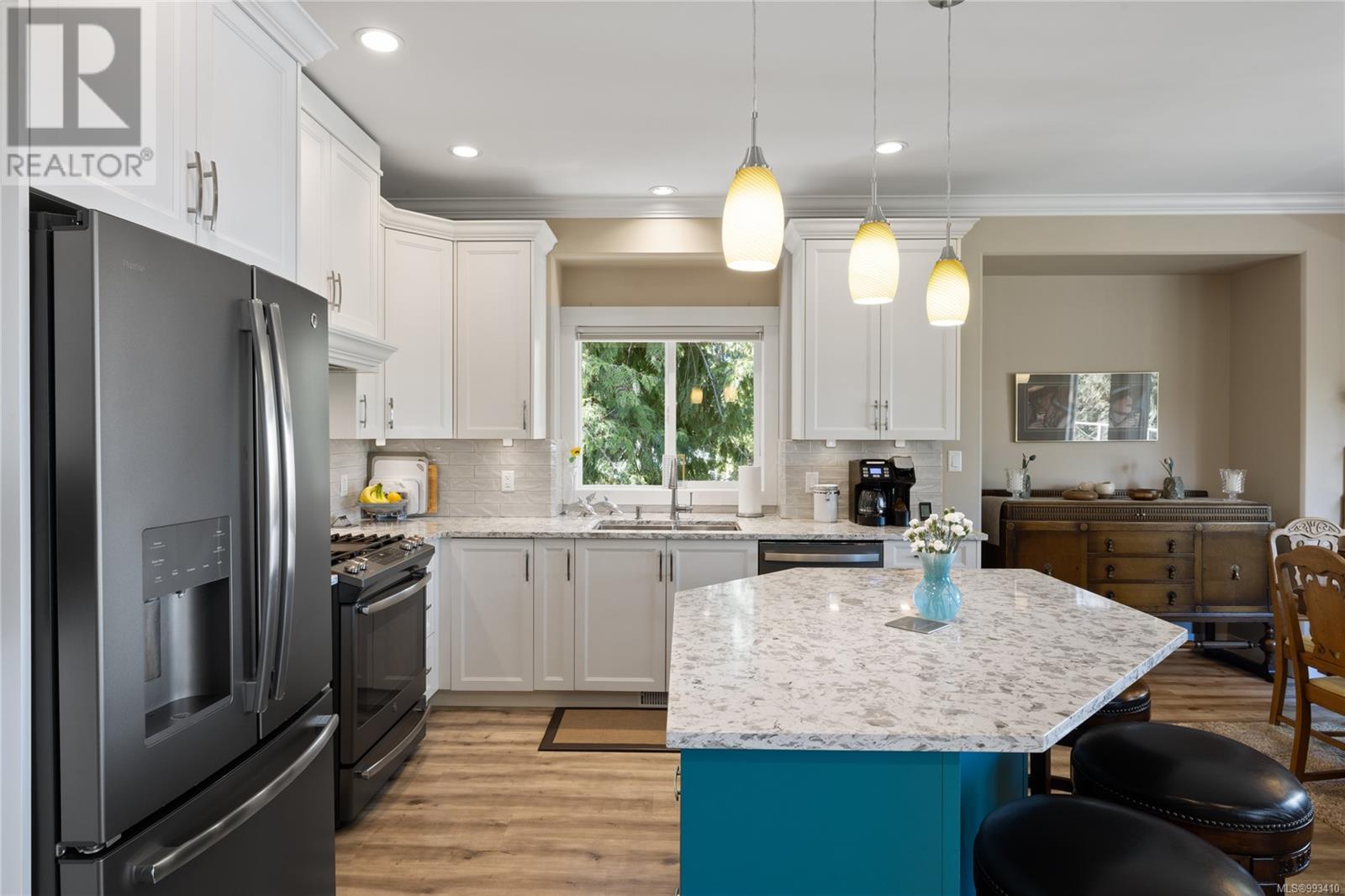 1640 Country Rd, Qualicum Beach
