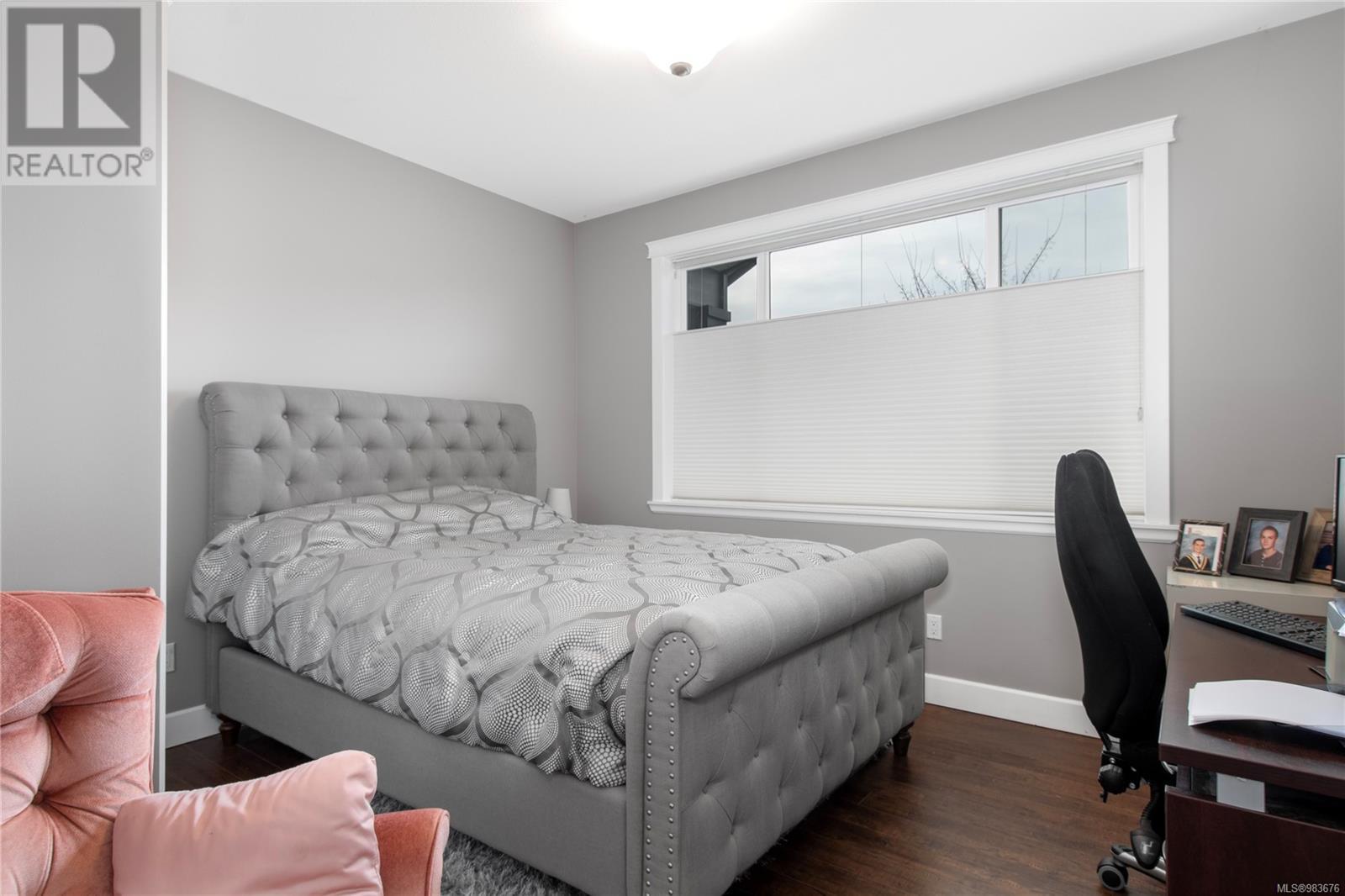 632 Nodales Dr, Campbell River real estate listing 983676