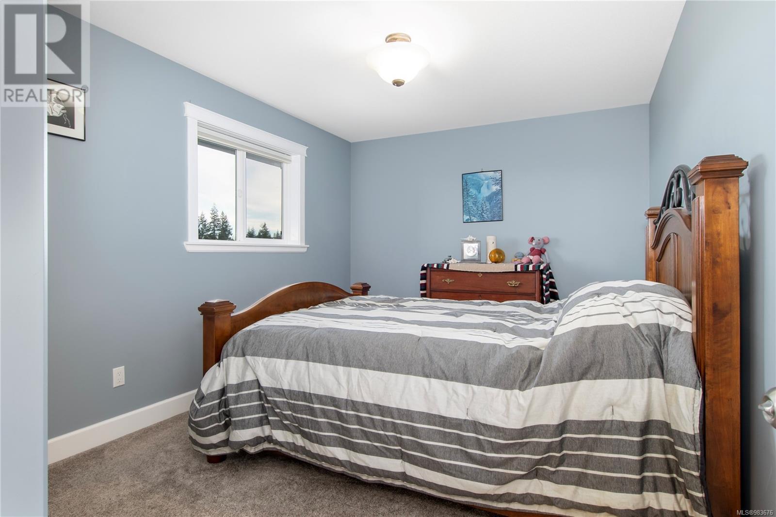 632 Nodales Dr, Campbell River real estate listing 983676
