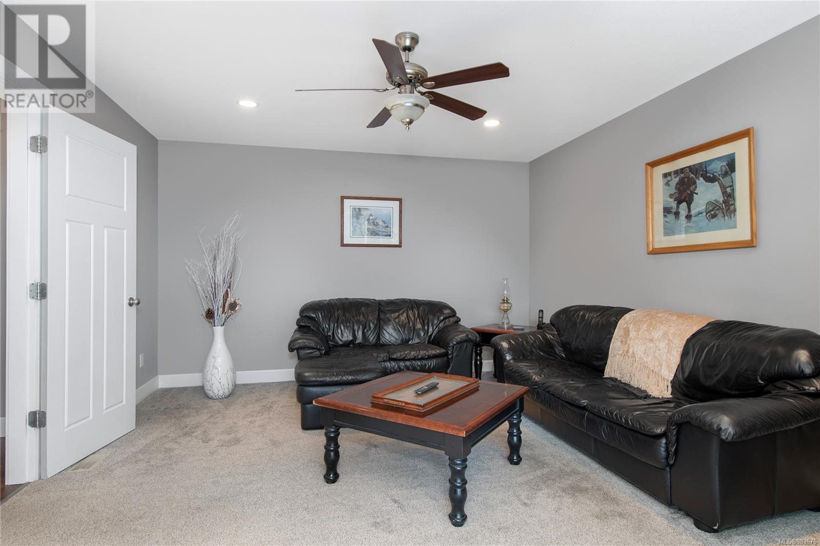 632 Nodales Dr, Campbell River real estate listing 983676