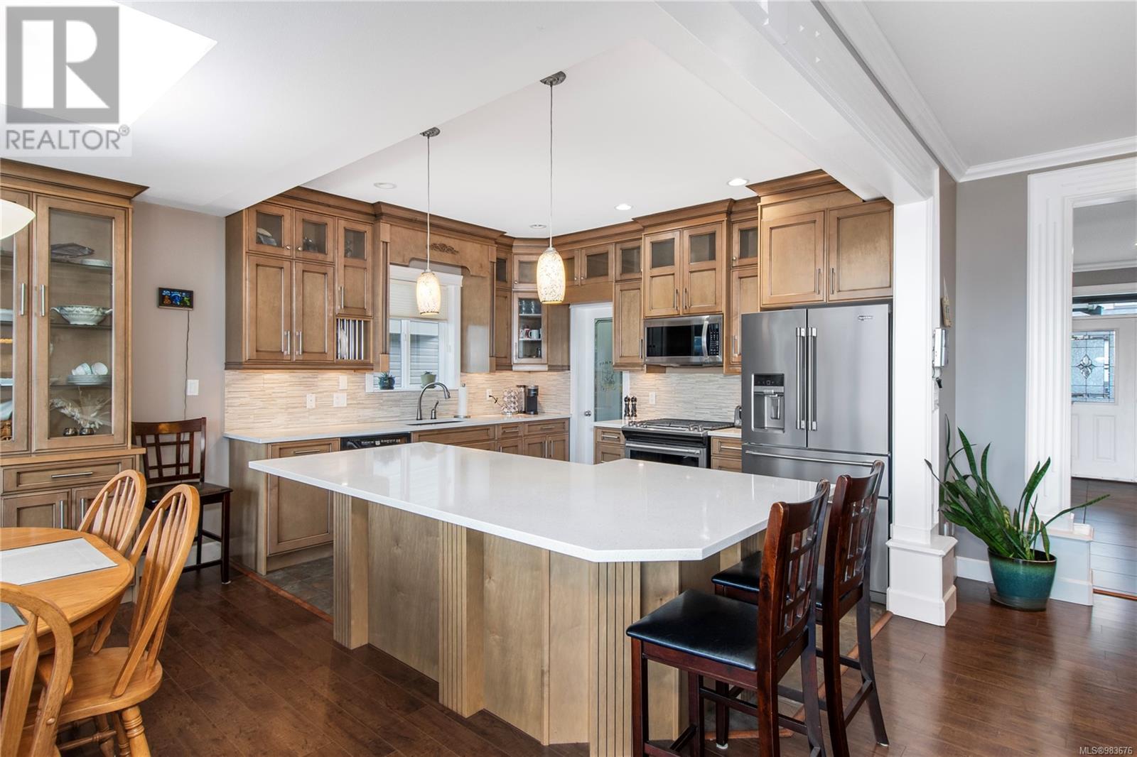632 Nodales Dr, Campbell River real estate listing 983676