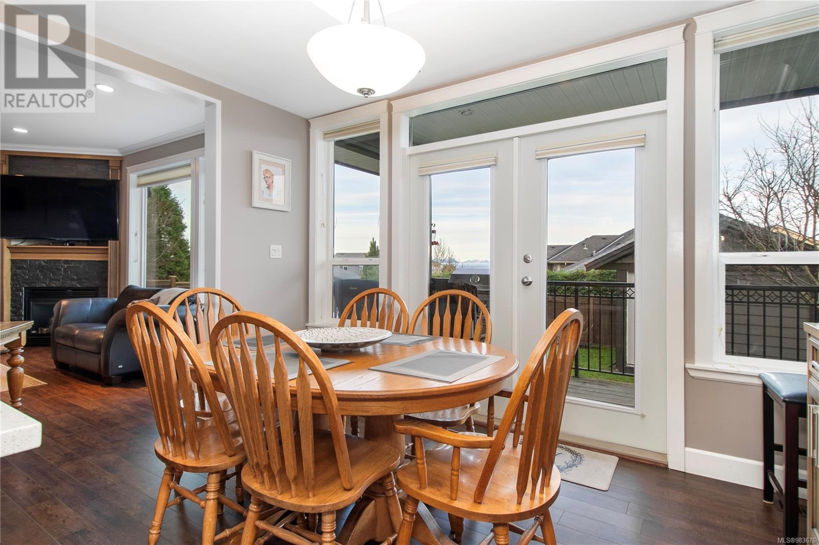 632 Nodales Dr, Campbell River real estate listing 983676
