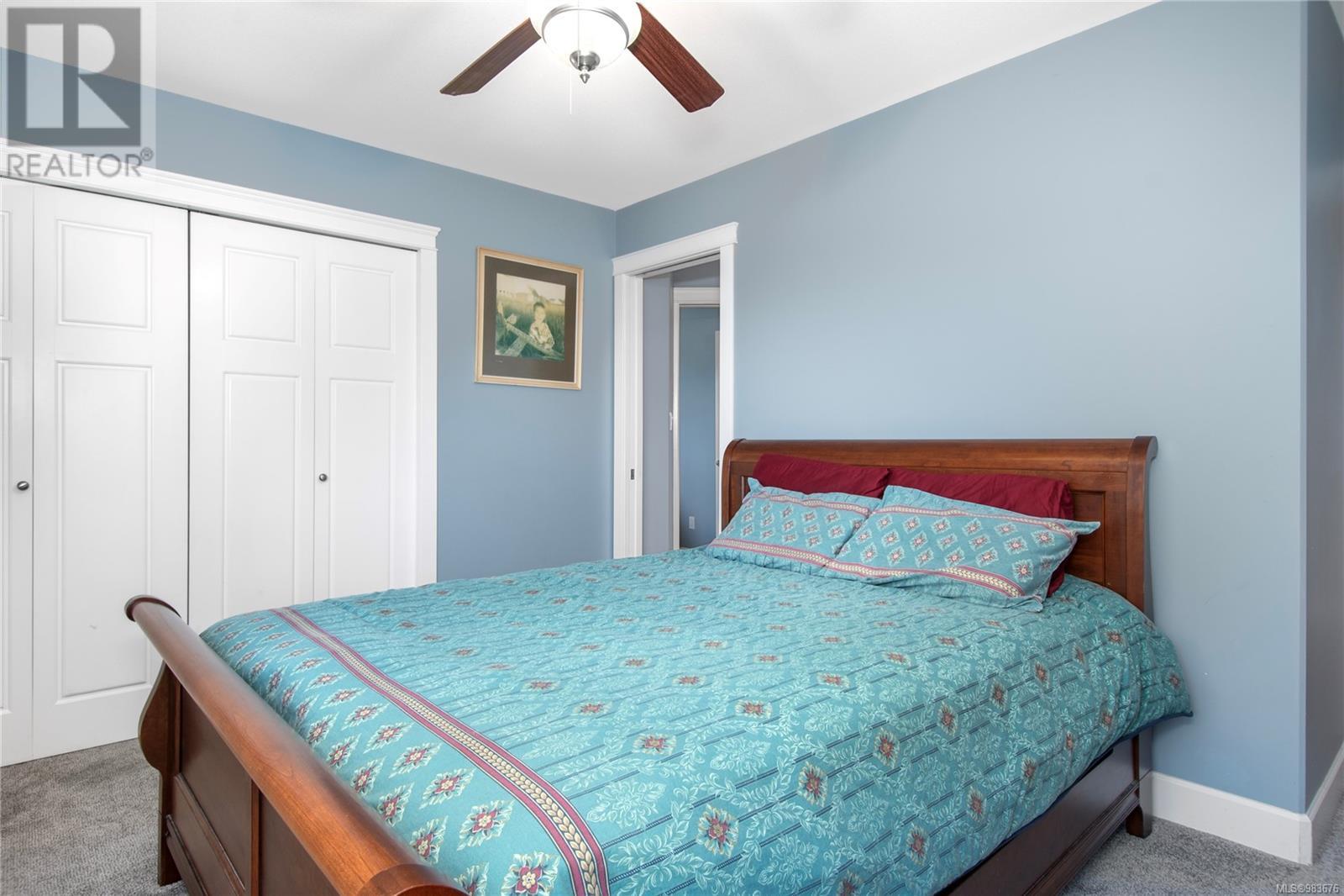 632 Nodales Dr, Campbell River real estate listing 983676