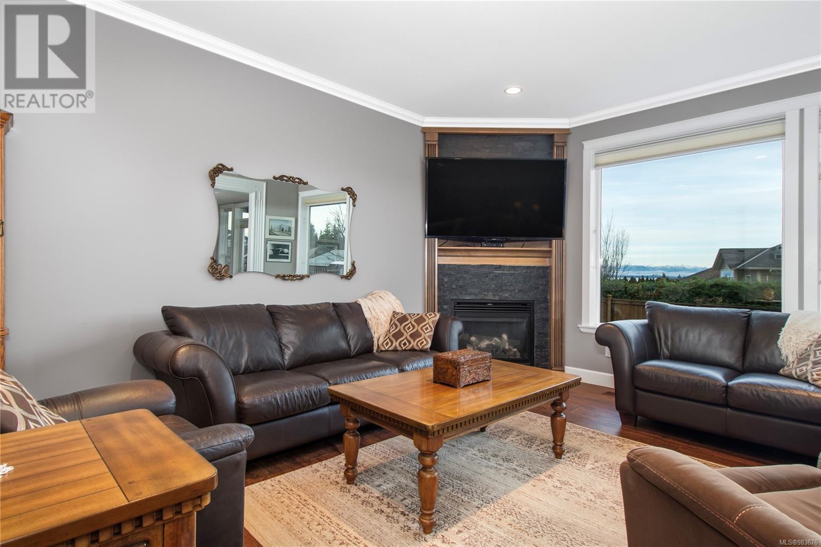 632 Nodales Dr, Campbell River real estate listing 983676