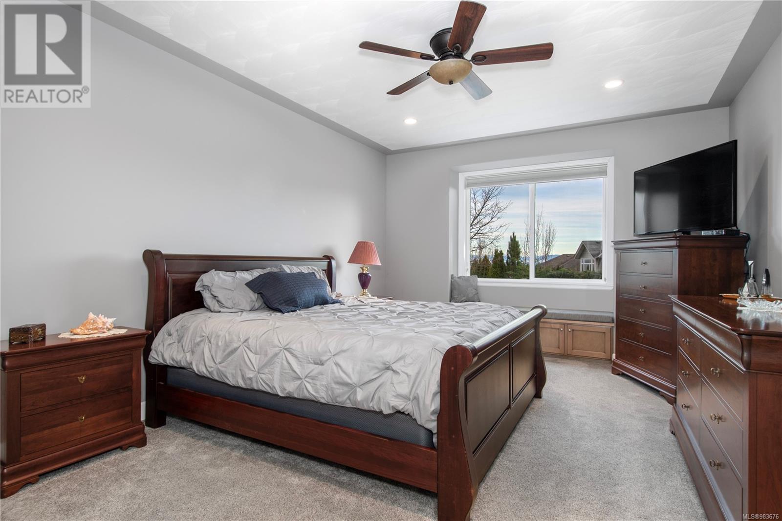 632 Nodales Dr, Campbell River real estate listing 983676