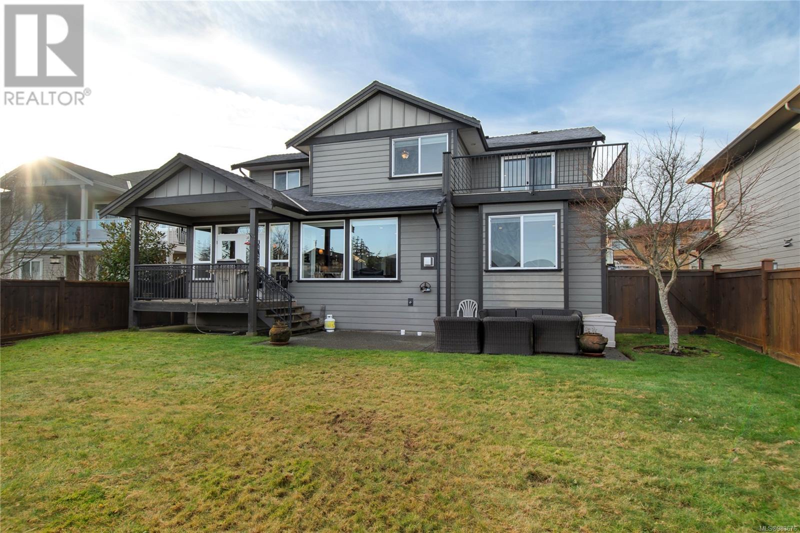 632 Nodales Dr, Campbell River real estate listing 983676
