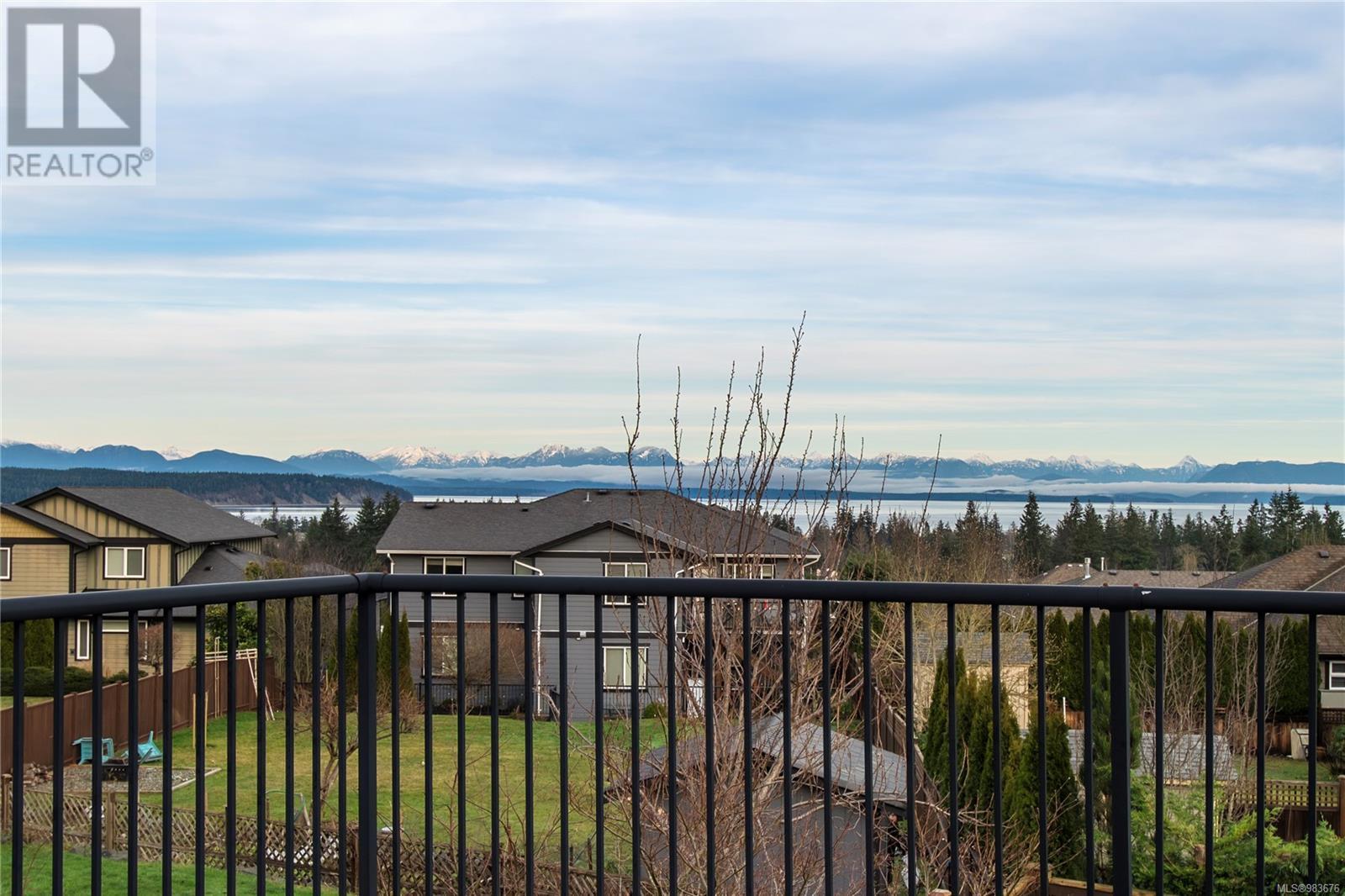 632 Nodales Dr, Campbell River real estate listing 983676