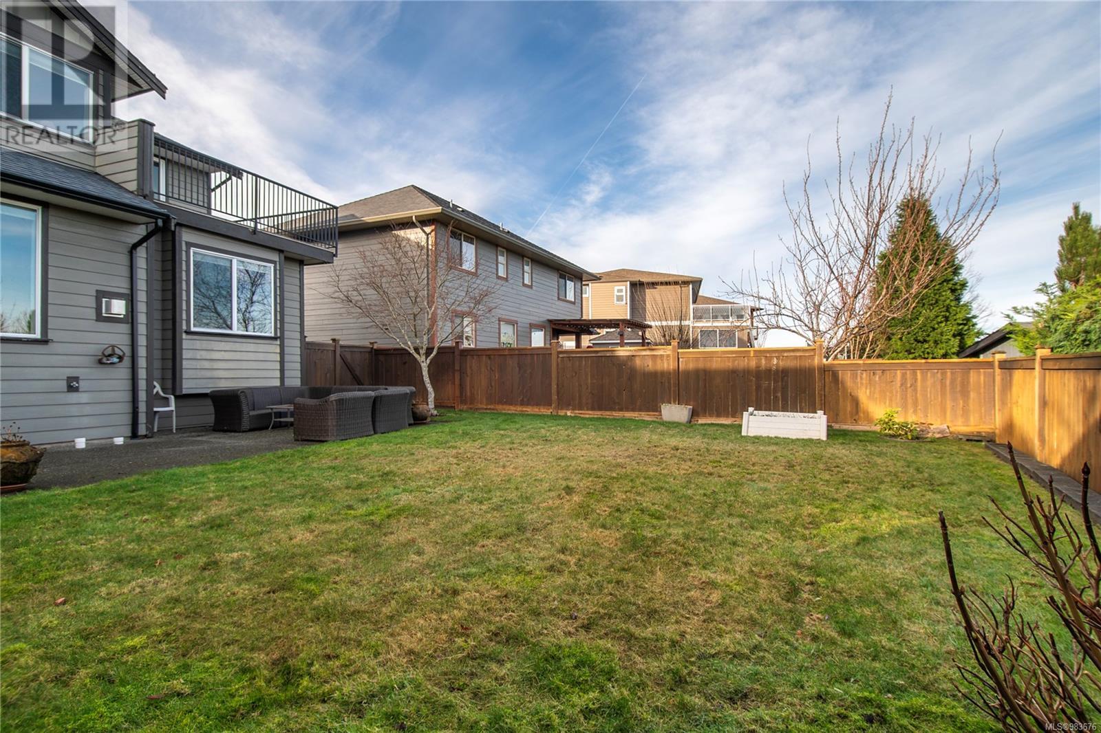 632 Nodales Dr, Campbell River real estate listing 983676