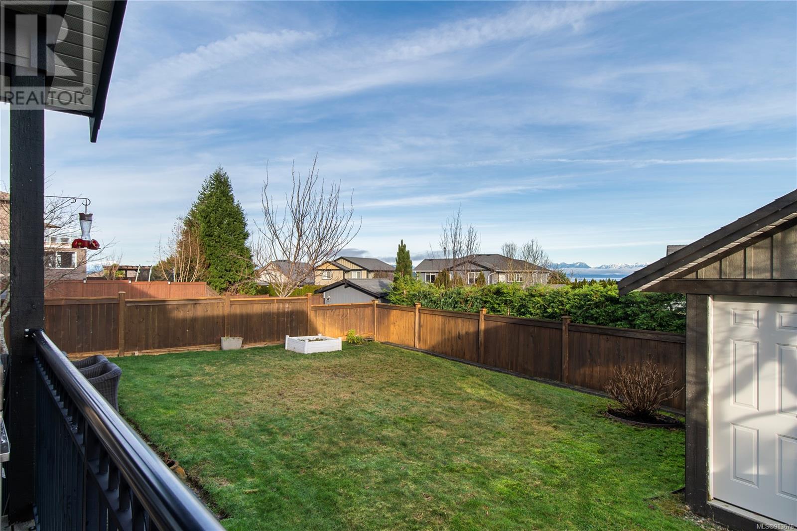 632 Nodales Dr, Campbell River real estate listing 983676