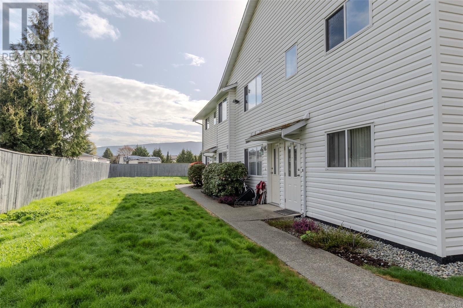 210 2555 Dingwall St, Duncan