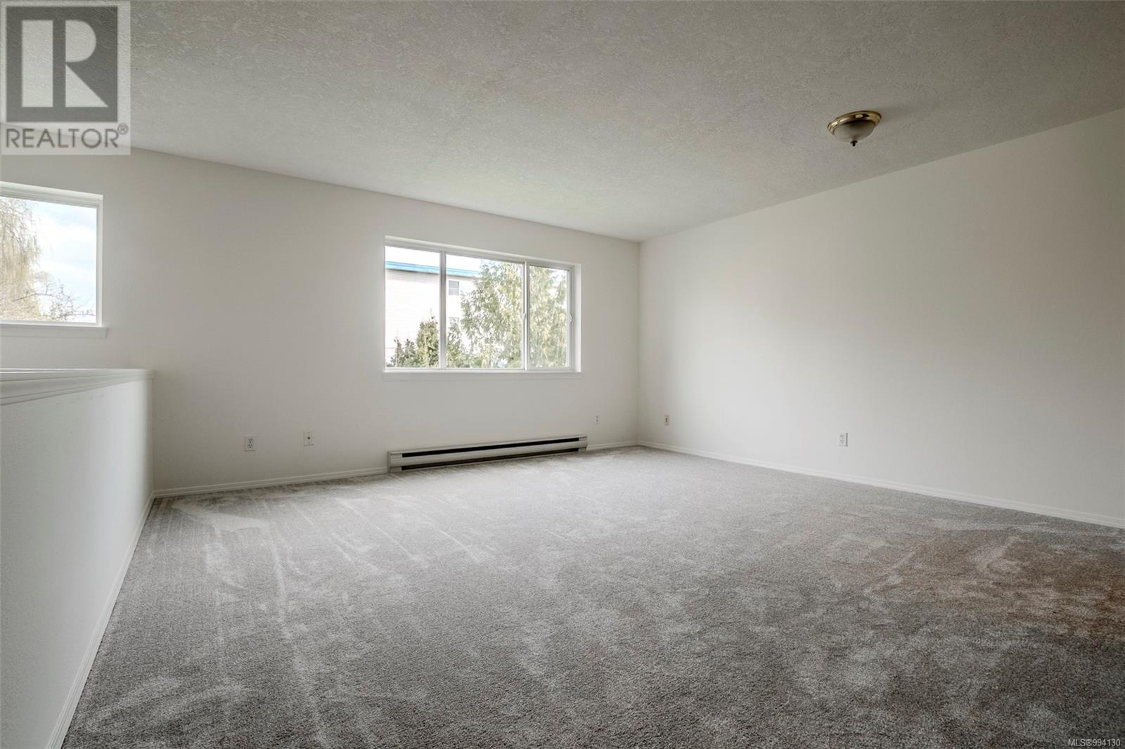 210 2555 Dingwall St, Duncan