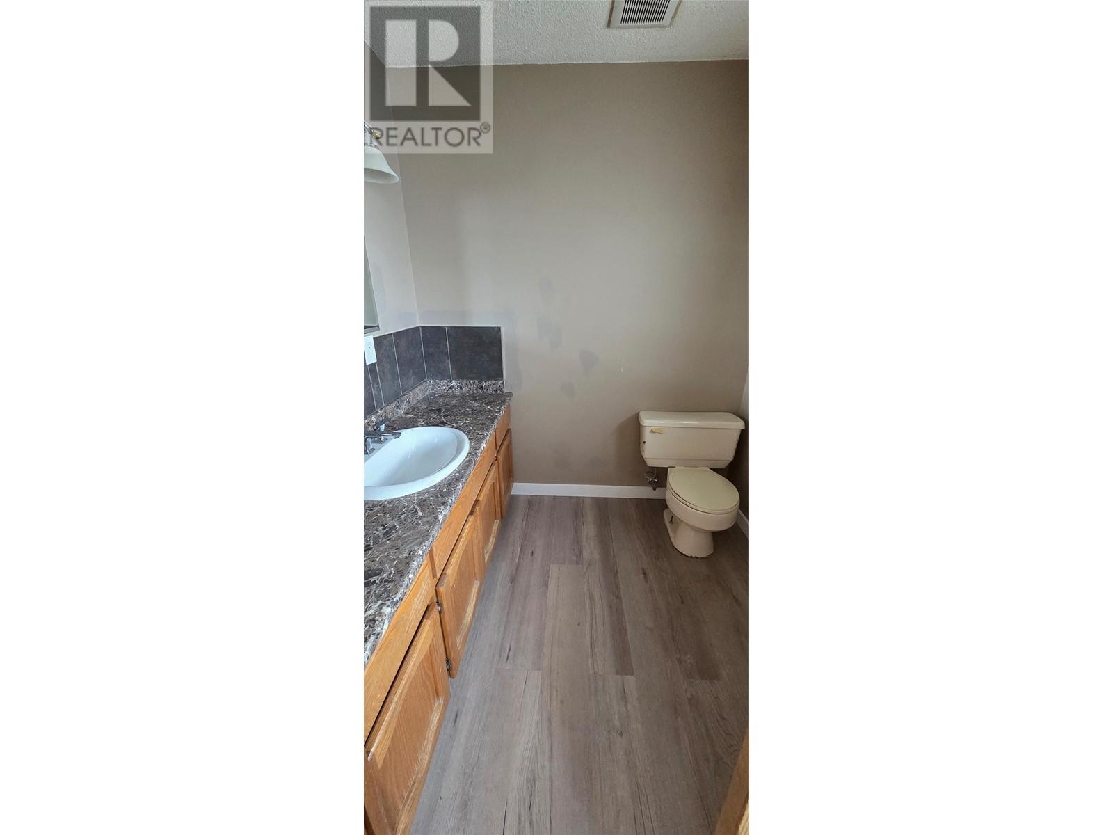 2940 Clapperton Avenue, Merritt