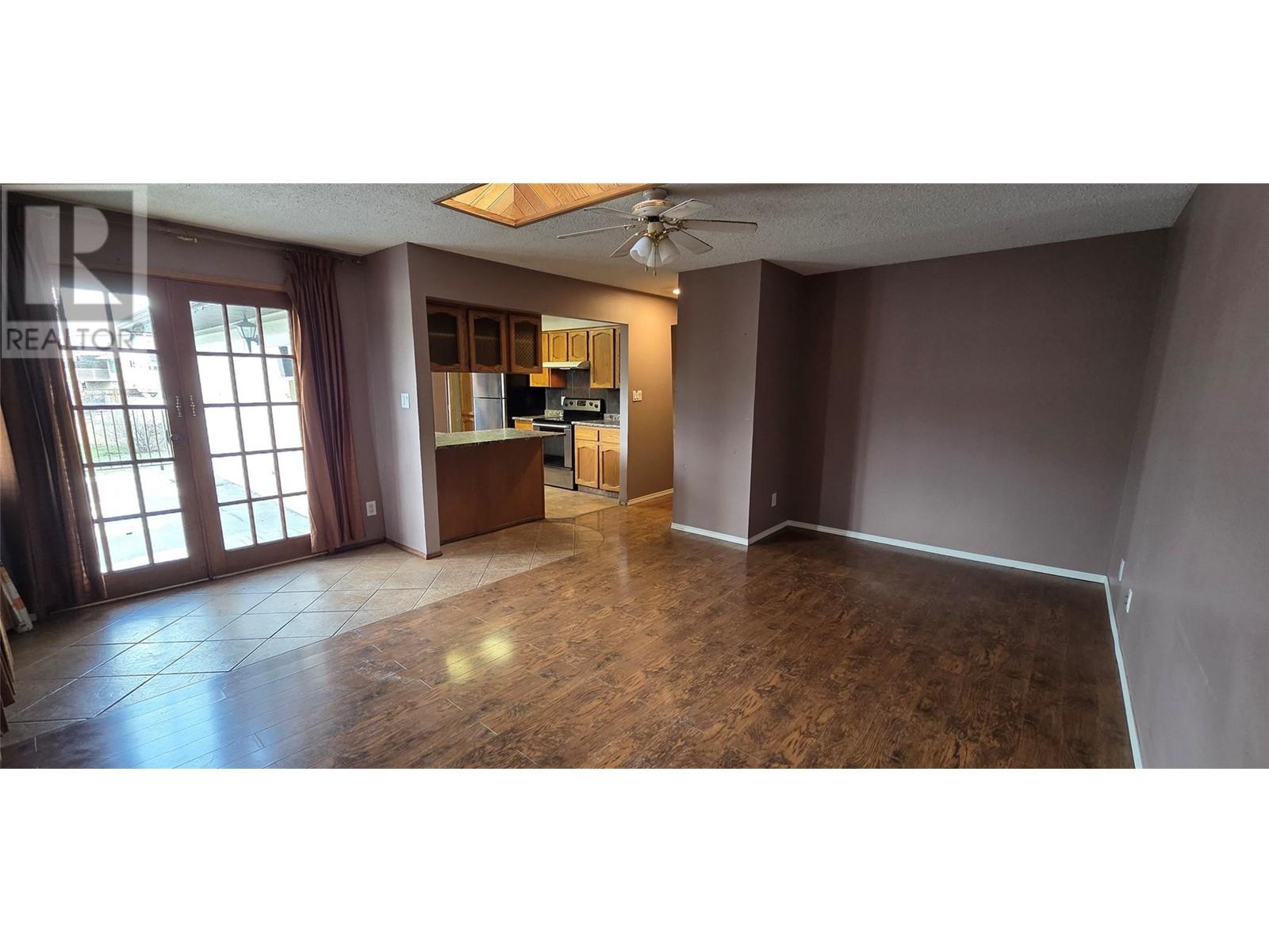 2940 Clapperton Avenue, Merritt