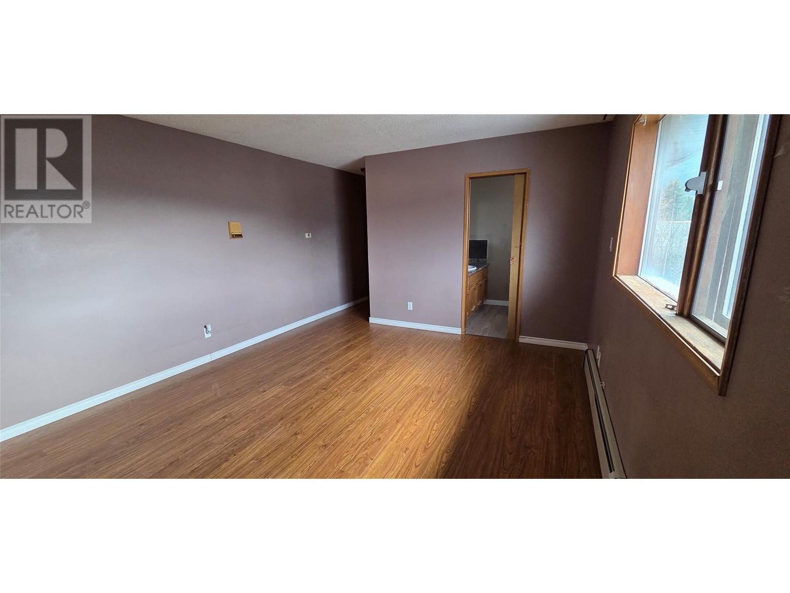 2940 Clapperton Avenue, Merritt