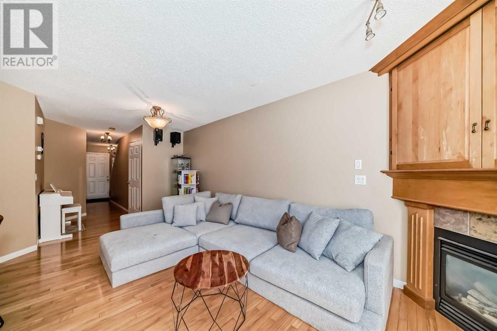 Single Family House for Sale in  Royal Oak Gardens NW Royal Oak Calgary 