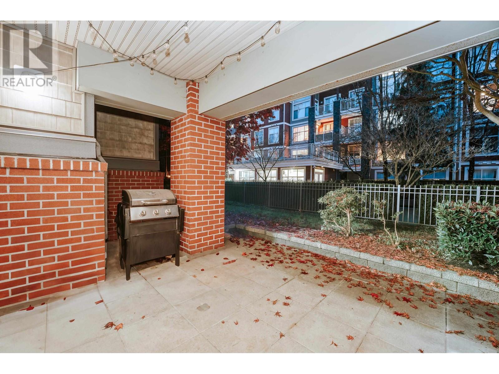 110 2468 ATKINS AVENUE, Port Coquitlam real estate listing R2985918