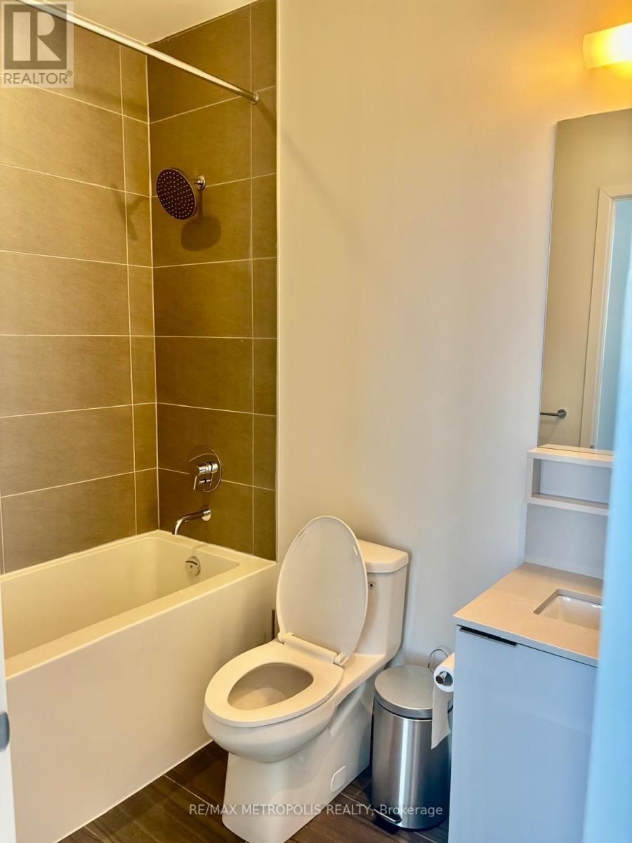 Photo 9 of Ph 08 5 Buttermill Avenue, Vaughan ON