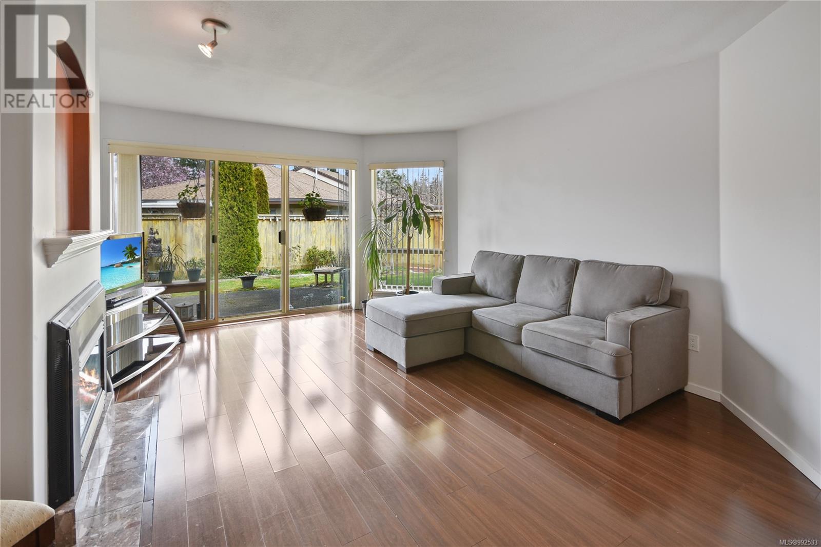 9 310 Pym St, Parksville real estate listing 992533