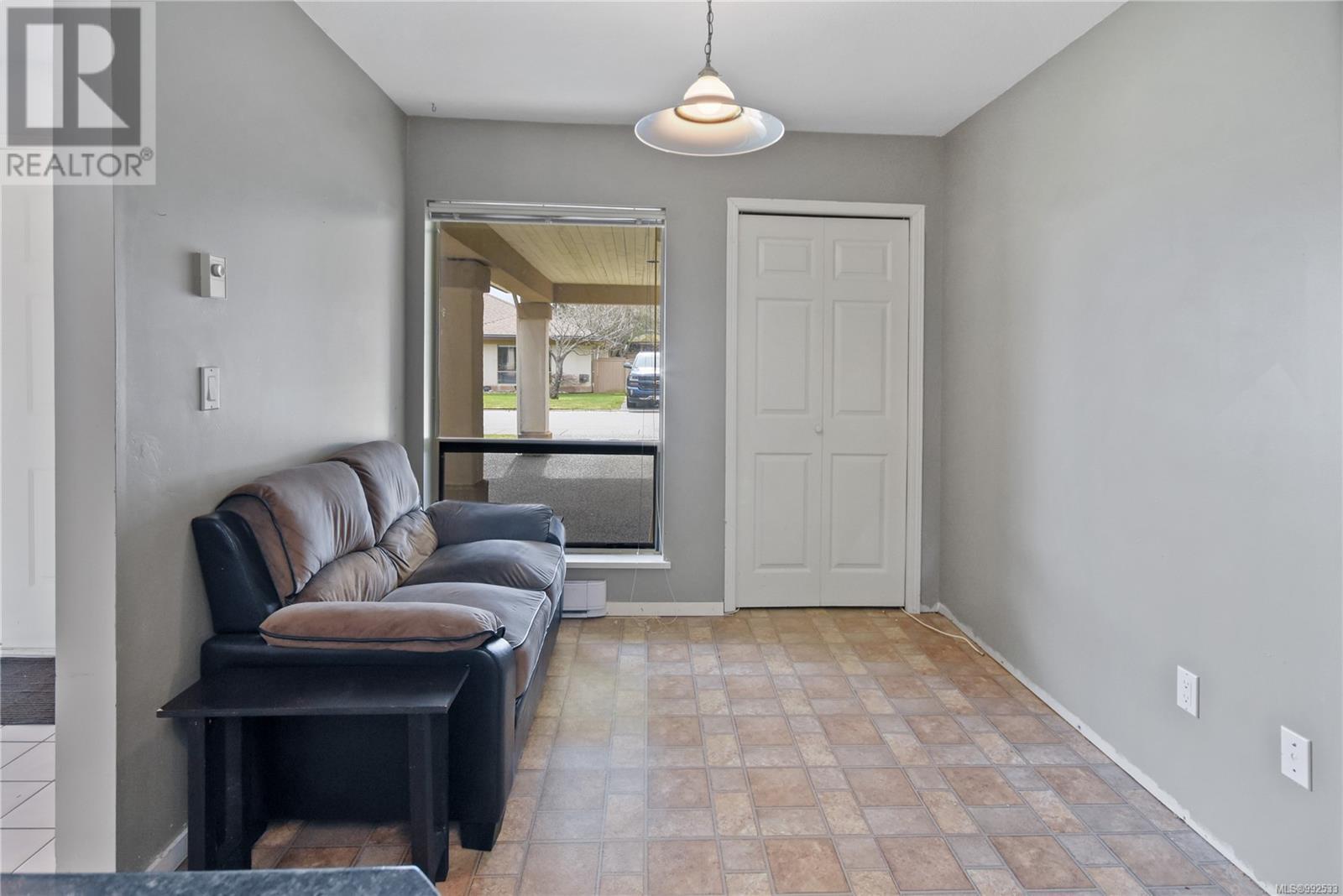 9 310 Pym St, Parksville real estate listing 992533