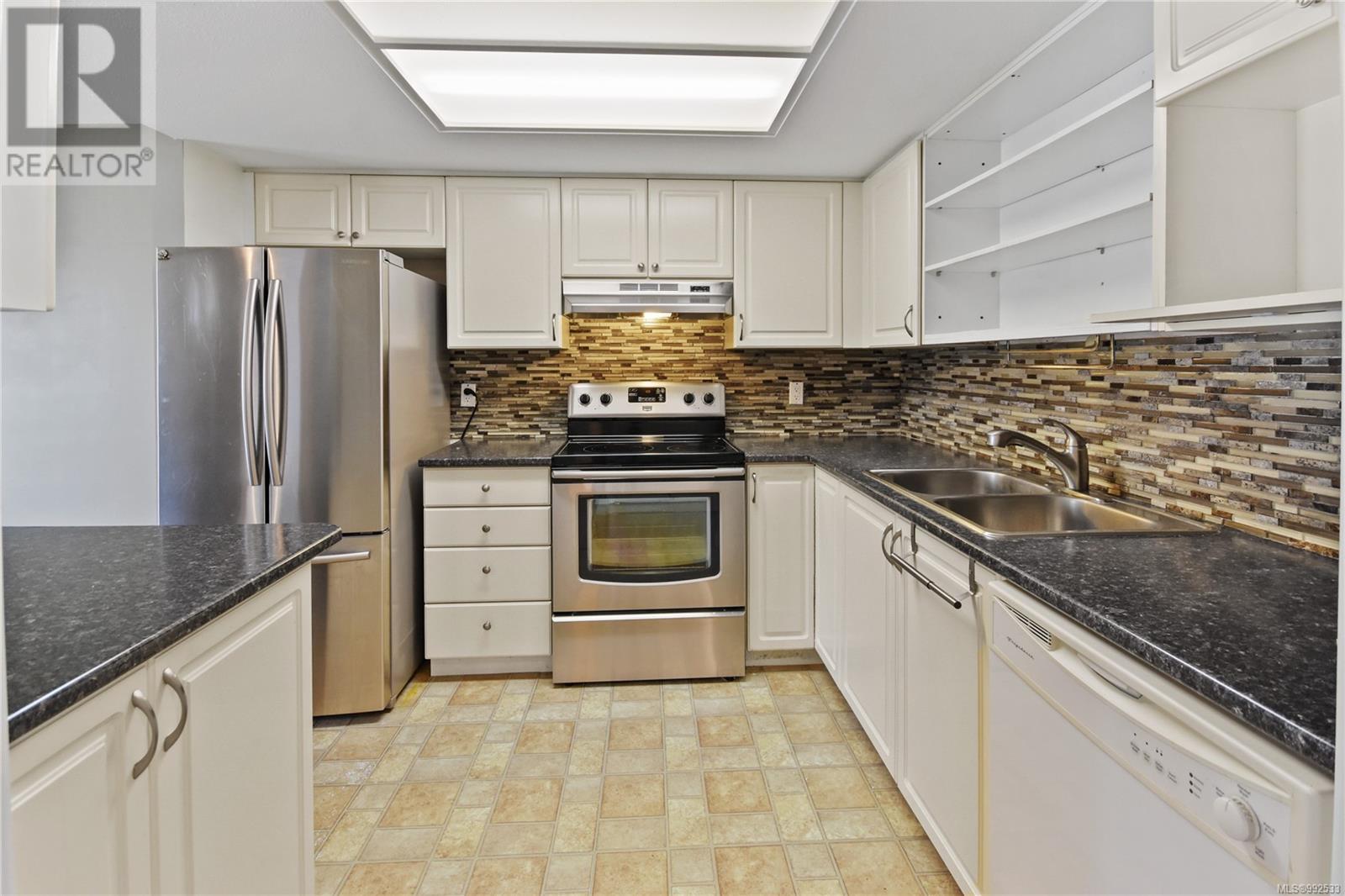 9 310 Pym St, Parksville real estate listing 992533