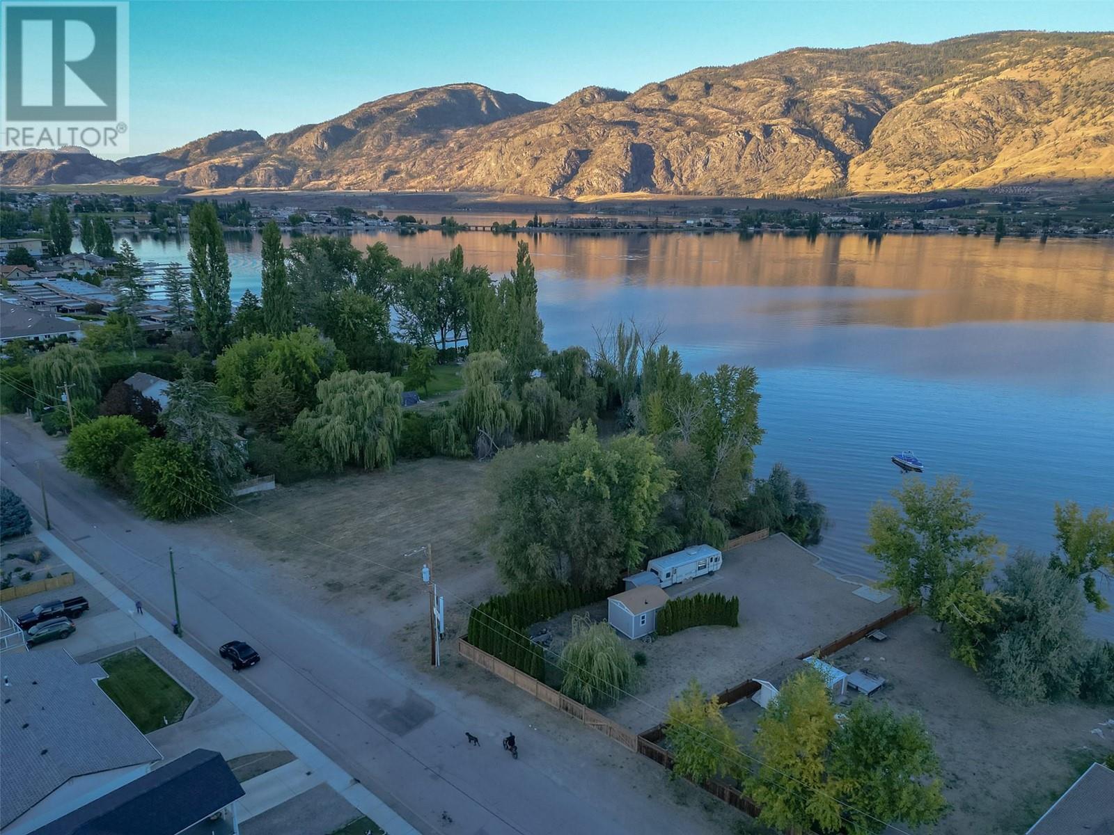 4025 Oleander Drive, Osoyoos