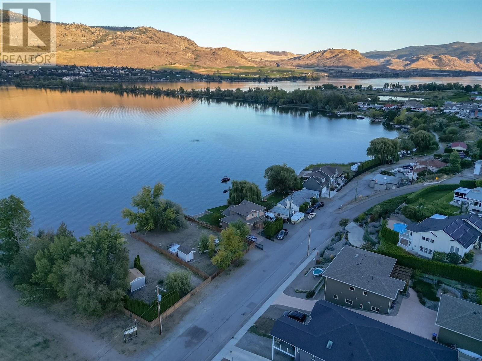 4025 Oleander Drive, Osoyoos