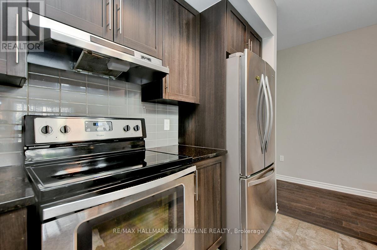 Photo 12 of 114 120 Prestige Circle, Ottawa ON