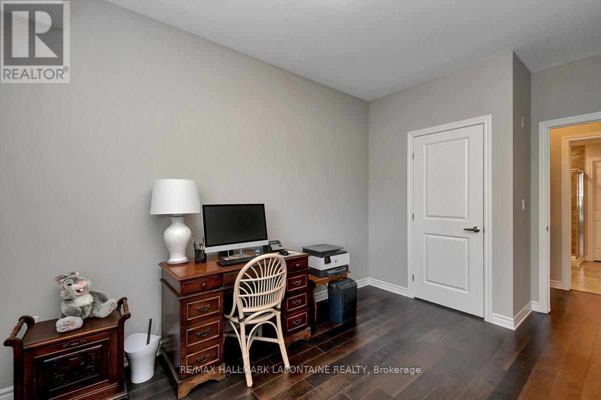 Photo 27 of 114 120 Prestige Circle, Ottawa ON