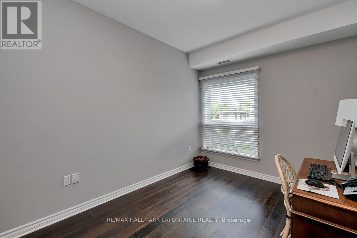 Photo 28 of 114 120 Prestige Circle, Ottawa ON