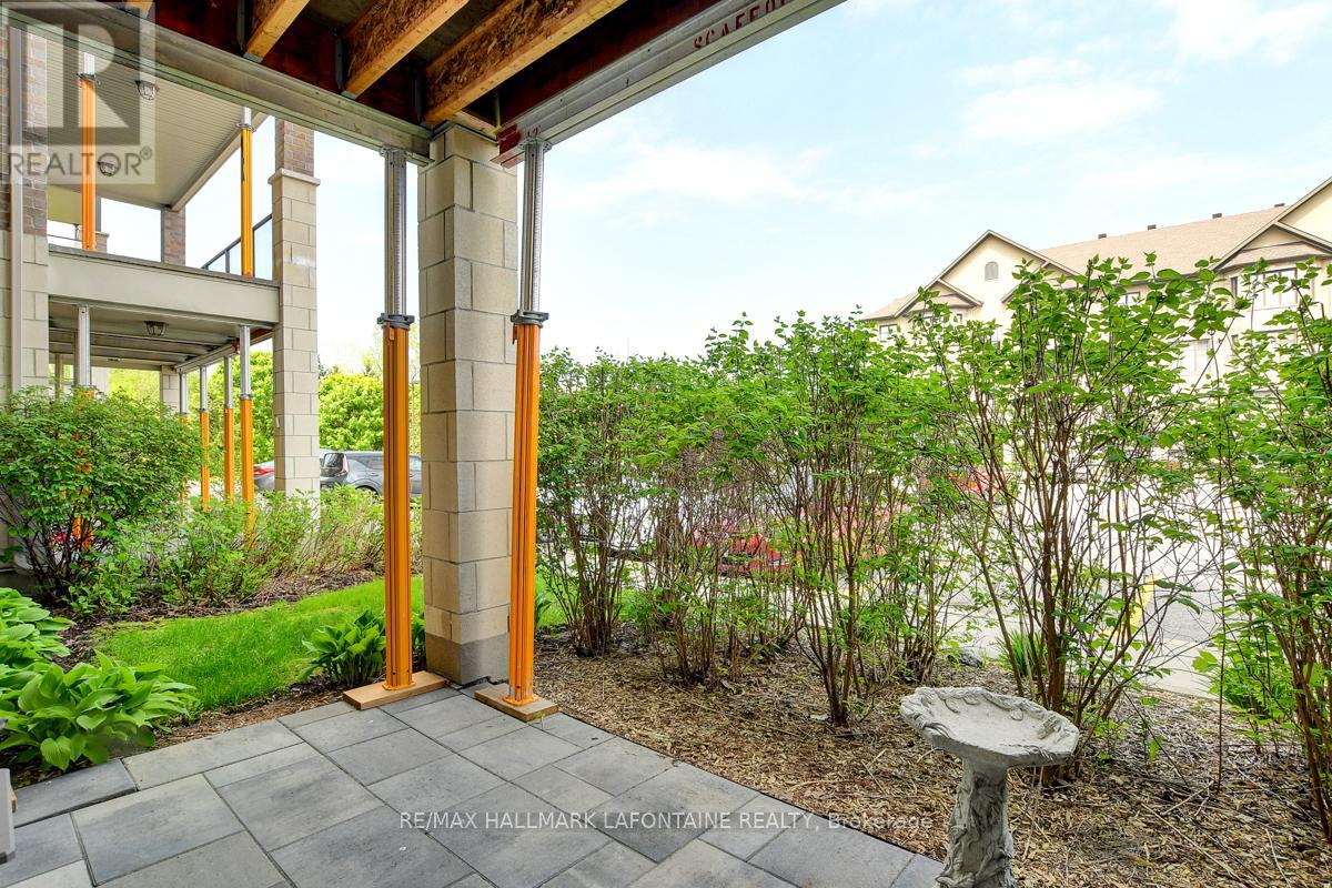 Photo 32 of 114 120 Prestige Circle, Ottawa ON