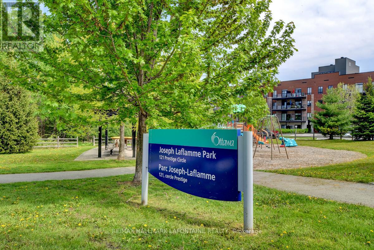 Photo 35 of 114 120 Prestige Circle, Ottawa ON
