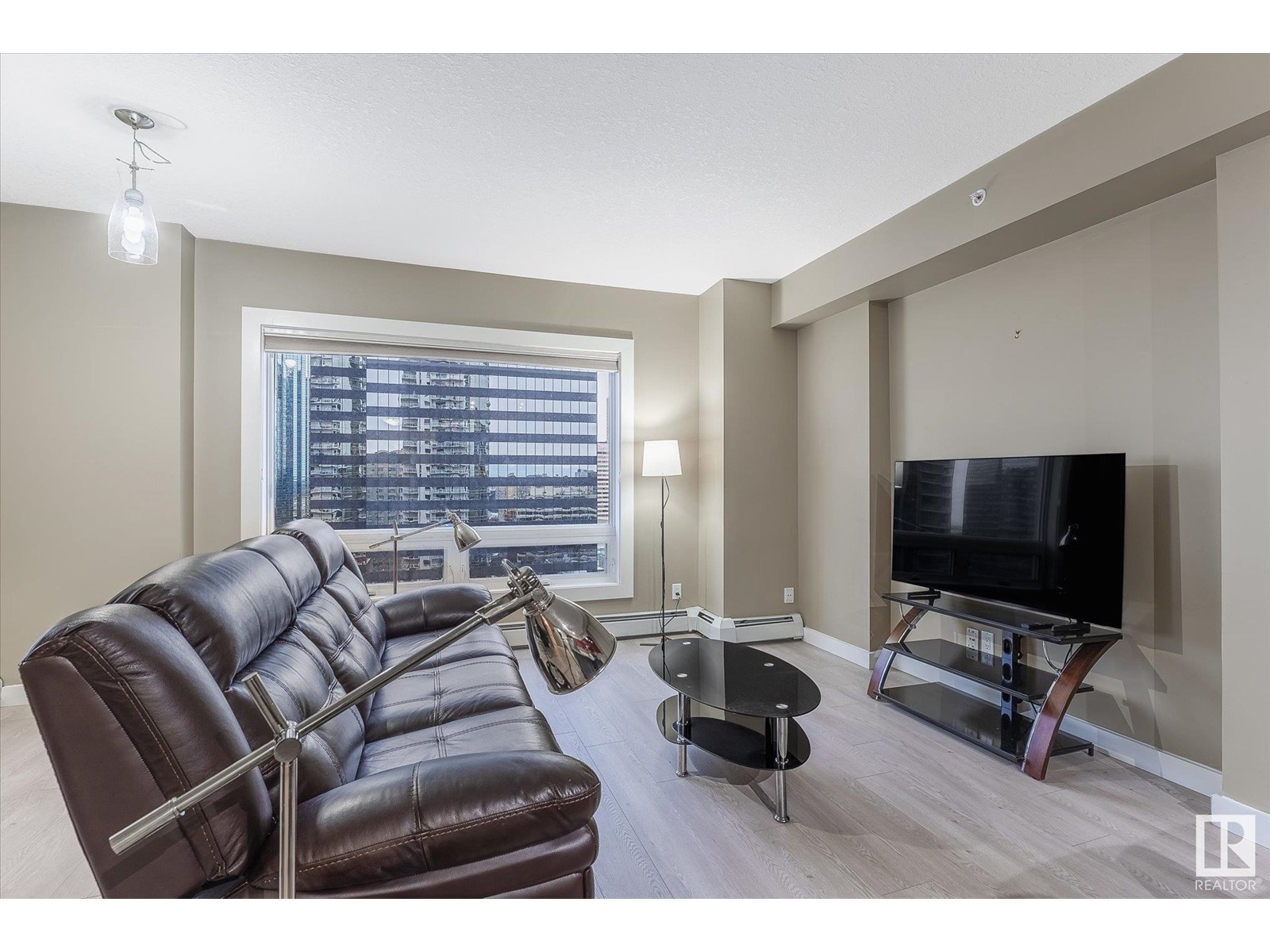 #1602 10136 104 ST NW, Edmonton