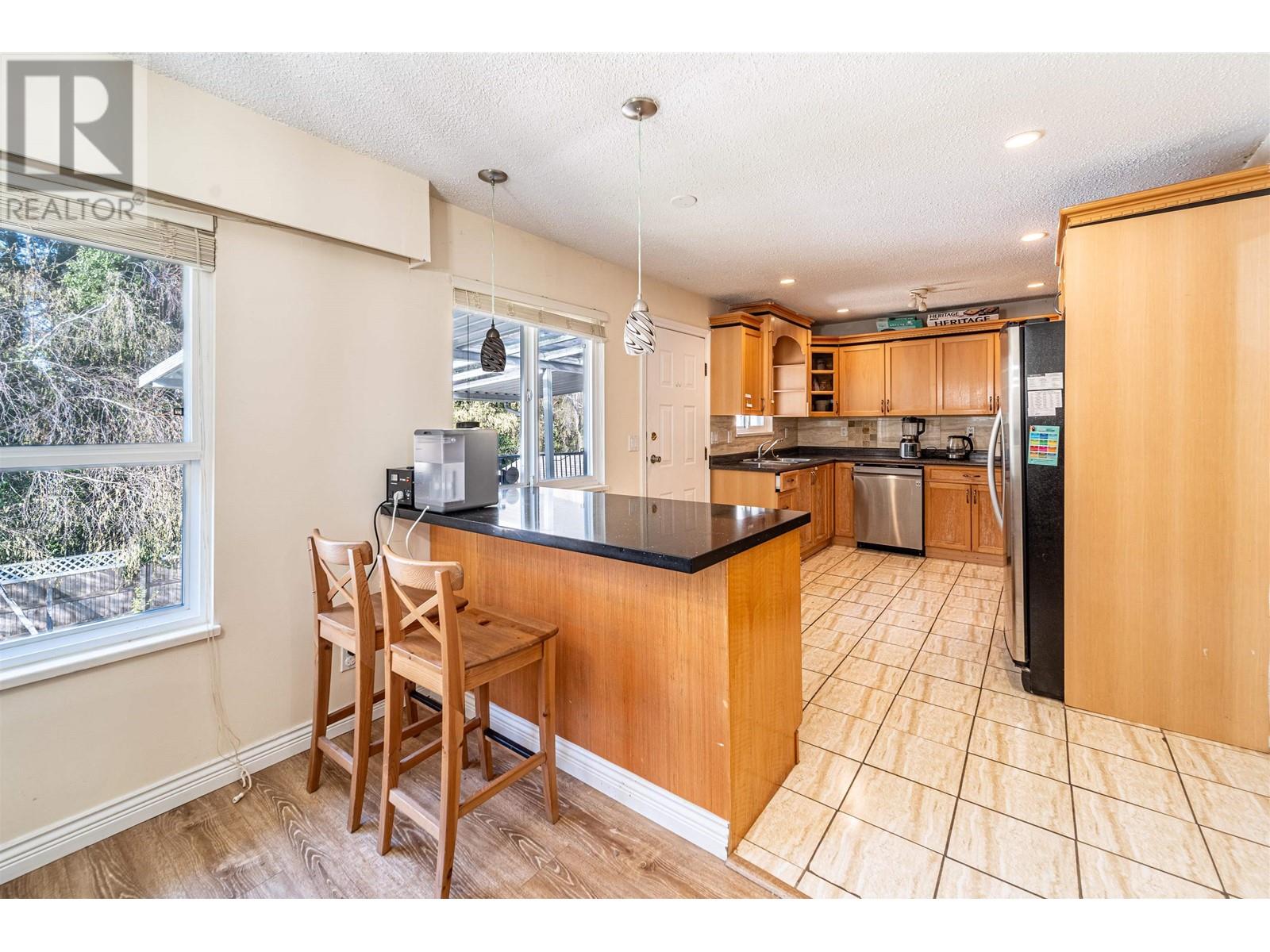 Photo 13 of 10571 Bissett Drive, Richmond BC