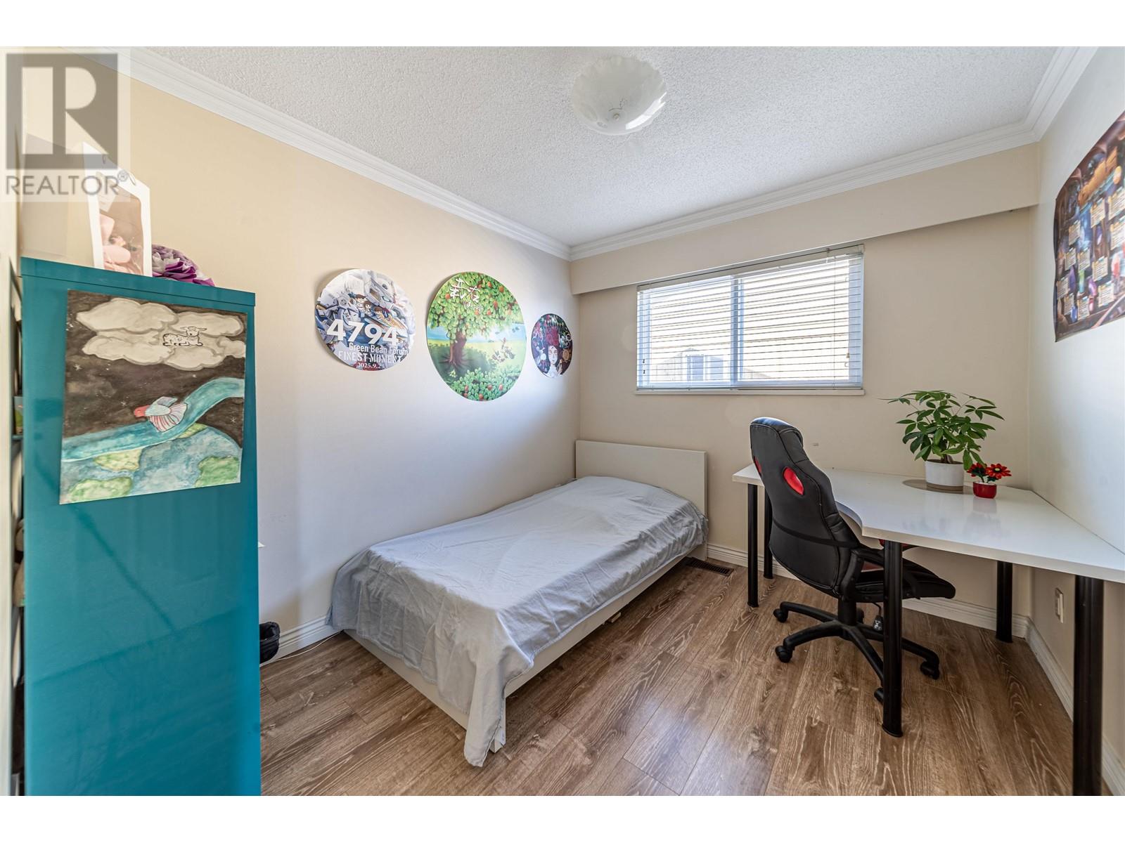 Photo 11 of 10571 Bissett Drive, Richmond BC