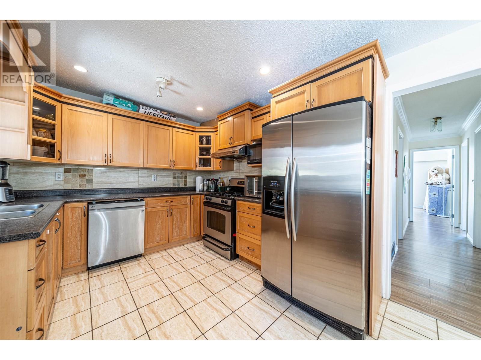 Photo 14 of 10571 Bissett Drive, Richmond BC