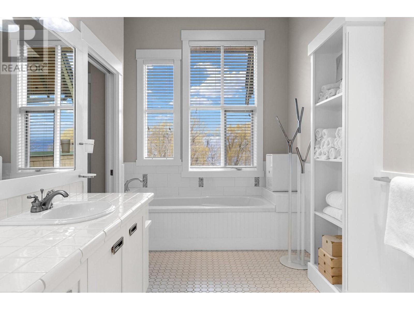 523 3880 Truswell Road, Kelowna