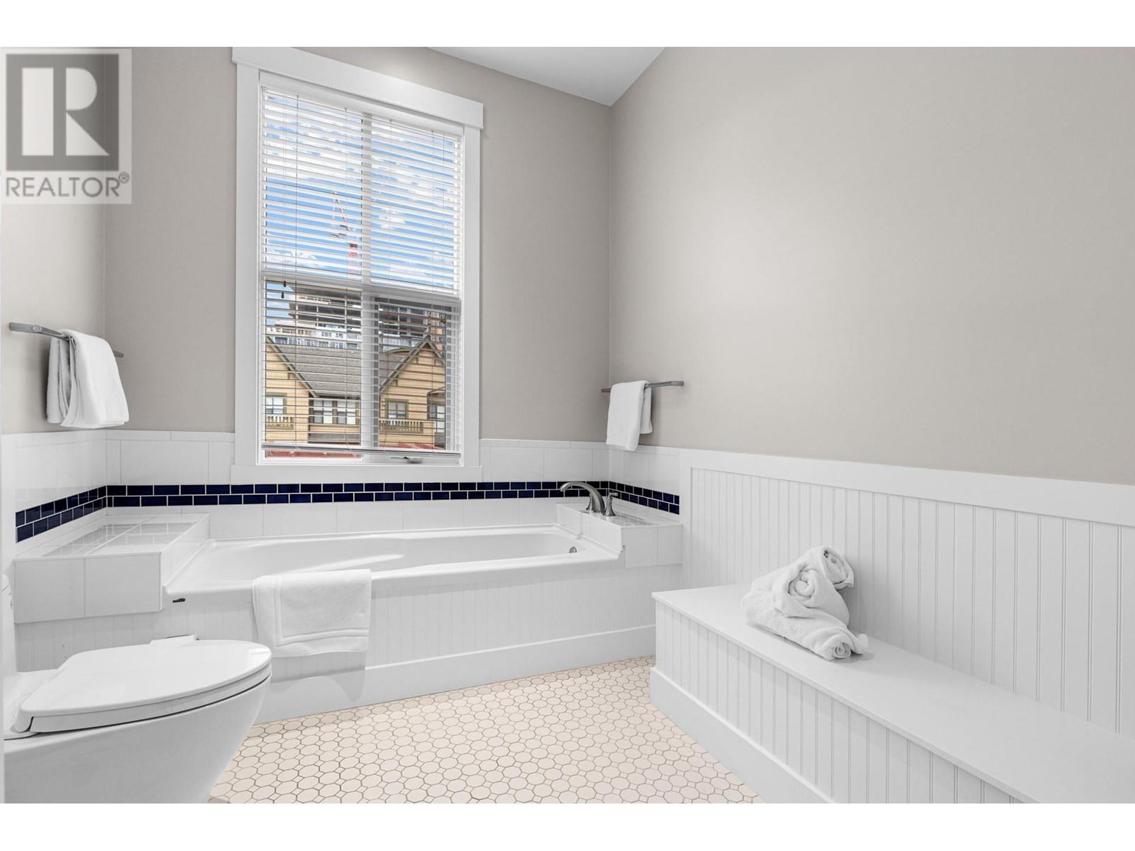 523 3880 Truswell Road, Kelowna