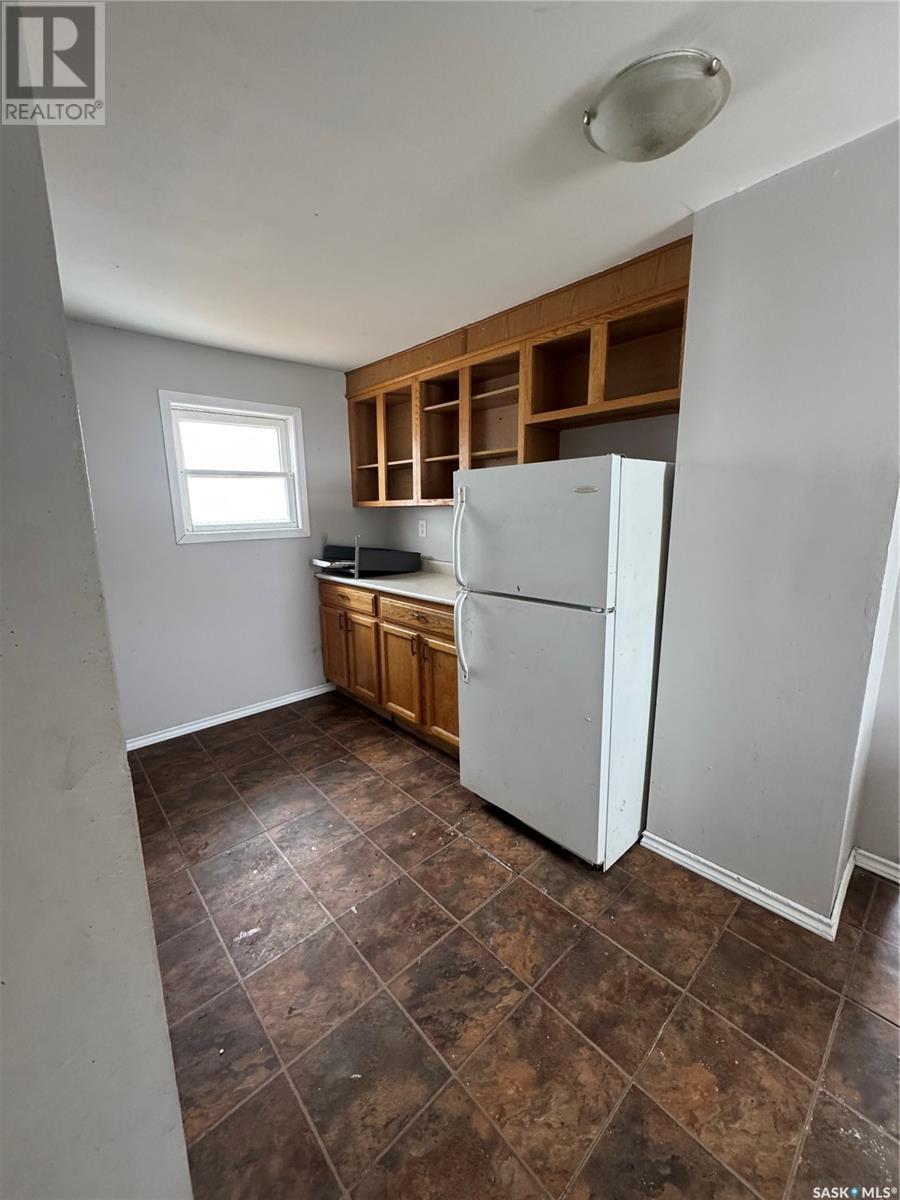 Photo 2 of 948 Garnet Street, Regina SK