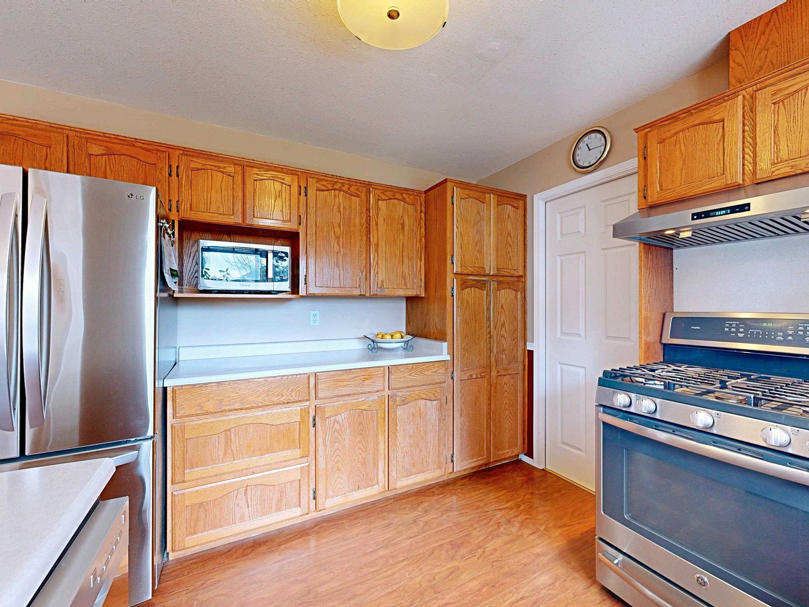 Photo 14 of 8514 164 A Street, Surrey BC