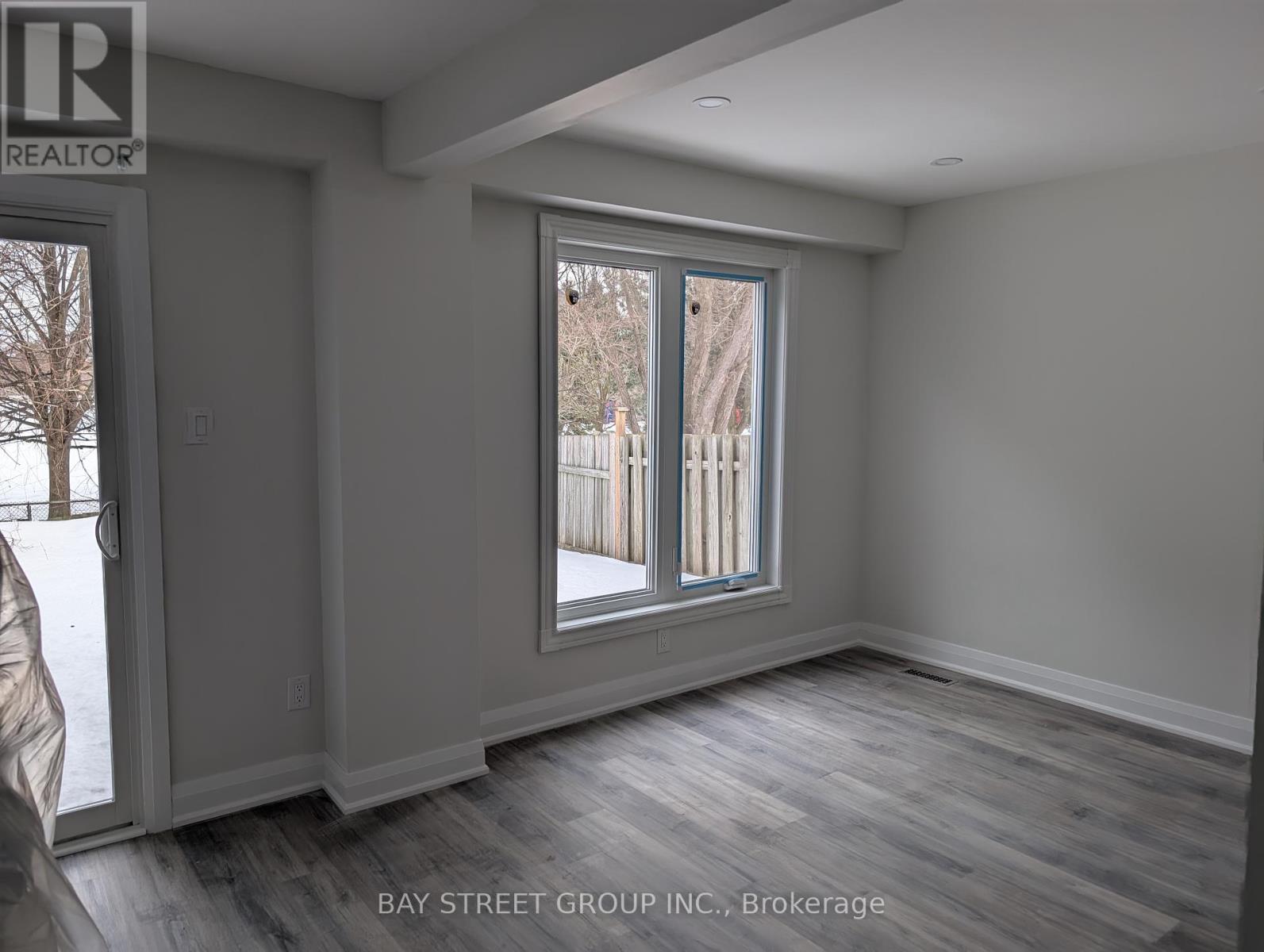 Photo 7 of 44 Lilac Avenue, Markham ON