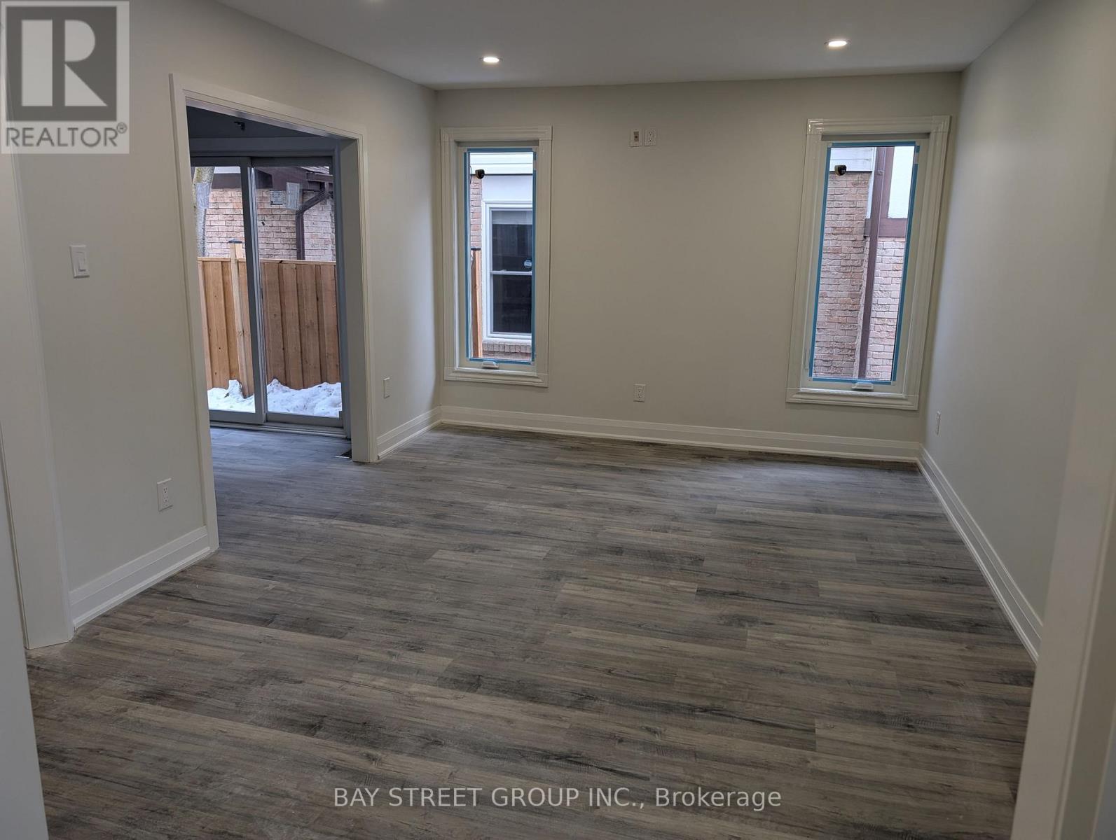 Photo 9 of 44 Lilac Avenue, Markham ON