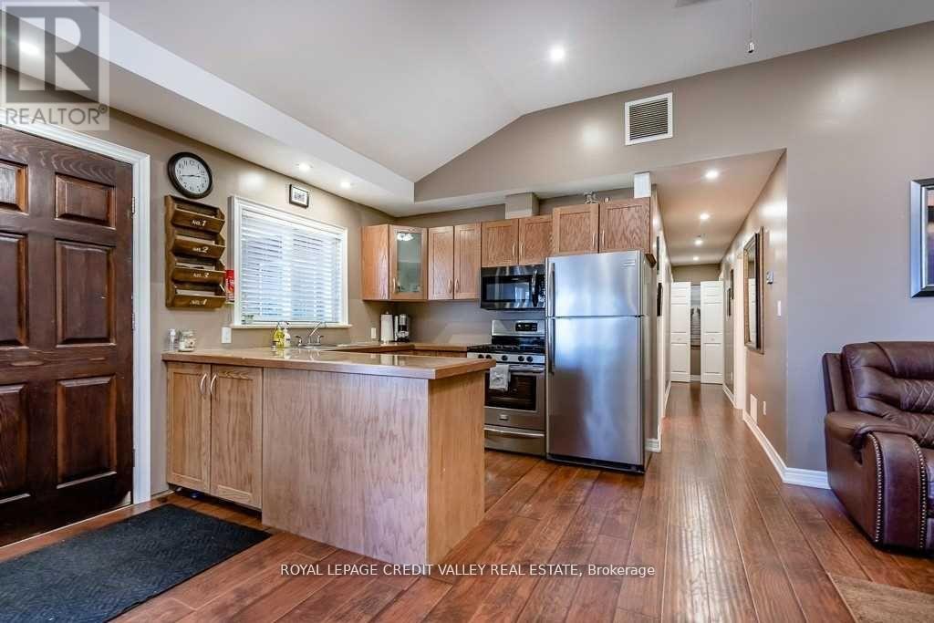 230 ROBINS POINT ROAD - 7