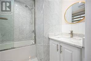Photo 18 of 48 Larchwood Circle, Welland ON