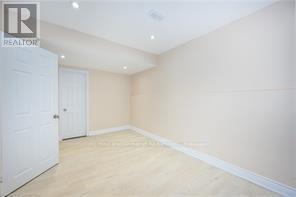 Photo 31 of 48 Larchwood Circle, Welland ON